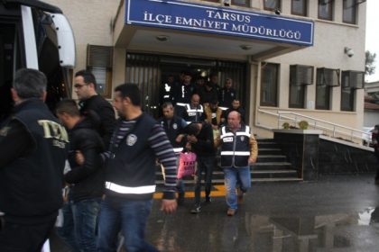Tarsus ilçesinde PKK/KCK terör örgütüne yönelik yapılan operasyonda 8 kişi