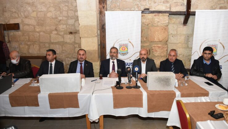 Tarsus Belediye Başkanı Dr. Haluk Bozdoğan çeşitli açıklamalarda bulunmak üzere