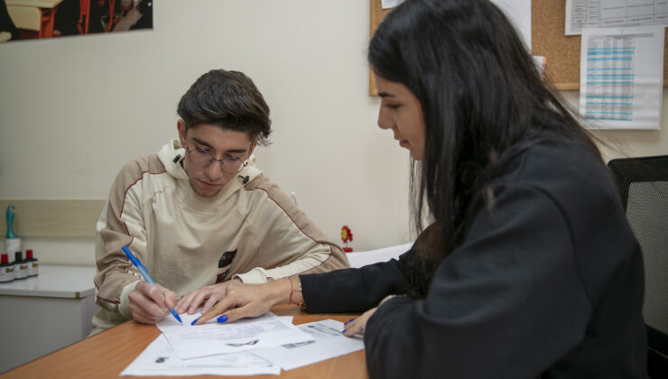 Mersin Büyükşehir Belediye Başkanı Vahap Seçer’in sosyal medya hesabından paylaştığı