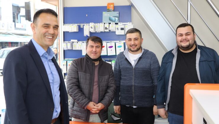 Kendisinin de esnaf olduğunu ayrıca esnaf bir babanın oğlu olduğunu