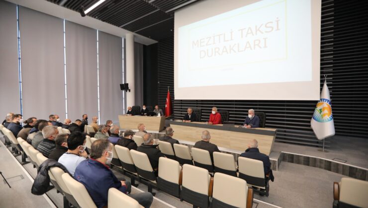 Mezitli’de Taksi Duraklarına Yeni Düzenleme Mezitli Belediye Başkanı Neşet Tarhan, vatandaşlardan gelen yoğun şikayetler üzerine