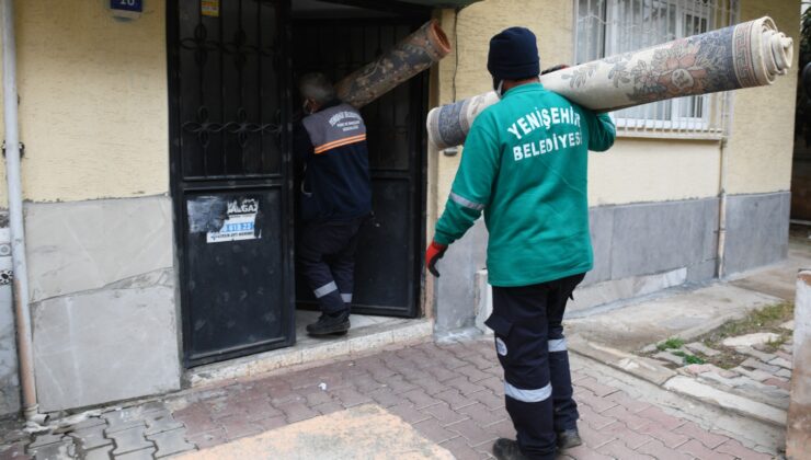 Yenişehir Belediyesi “Dayanışma Köprüsü” ile Vatandaşların Yanında Mersin Yenişehir Belediyesi, hayata geçirdiği Yenişehir Dayanışma Köprüsü ile hayırsever