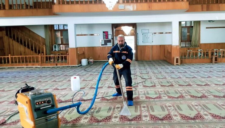 AKDENİZ’DE İBADETHANELERE ÖZEL BAKIM Akdeniz Belediyesi, vatandaşların daha nezih bir ortamda ibadetlerini ifa edebilmeleri