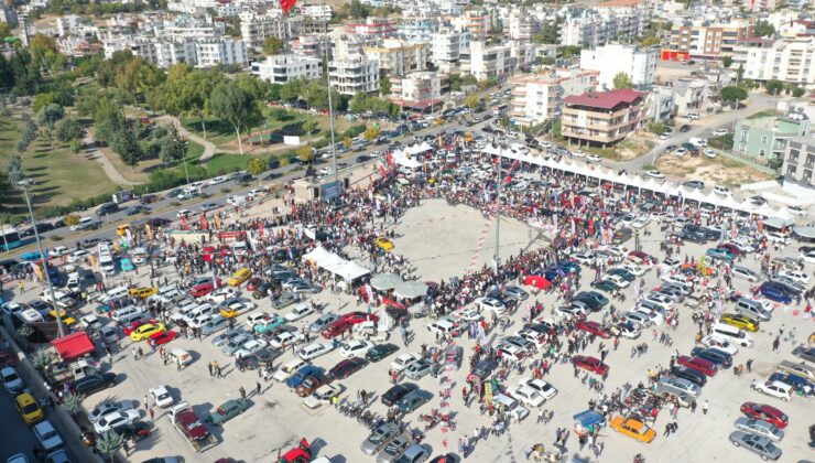 BİNLERCE MODİFİYE ARAÇ TUTKUNU, TOROSLAR OTOFEST’TE BULUŞTU Toroslar Belediye Başkanı Atsız Afşın Yılmaz, Toroslar Otofest etkinliğini geleneksel