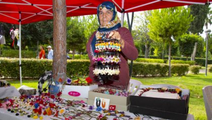 URETICI KADIN STANTLARI BIRCOK FIRSAT SUNUYOR 6 740x420 2