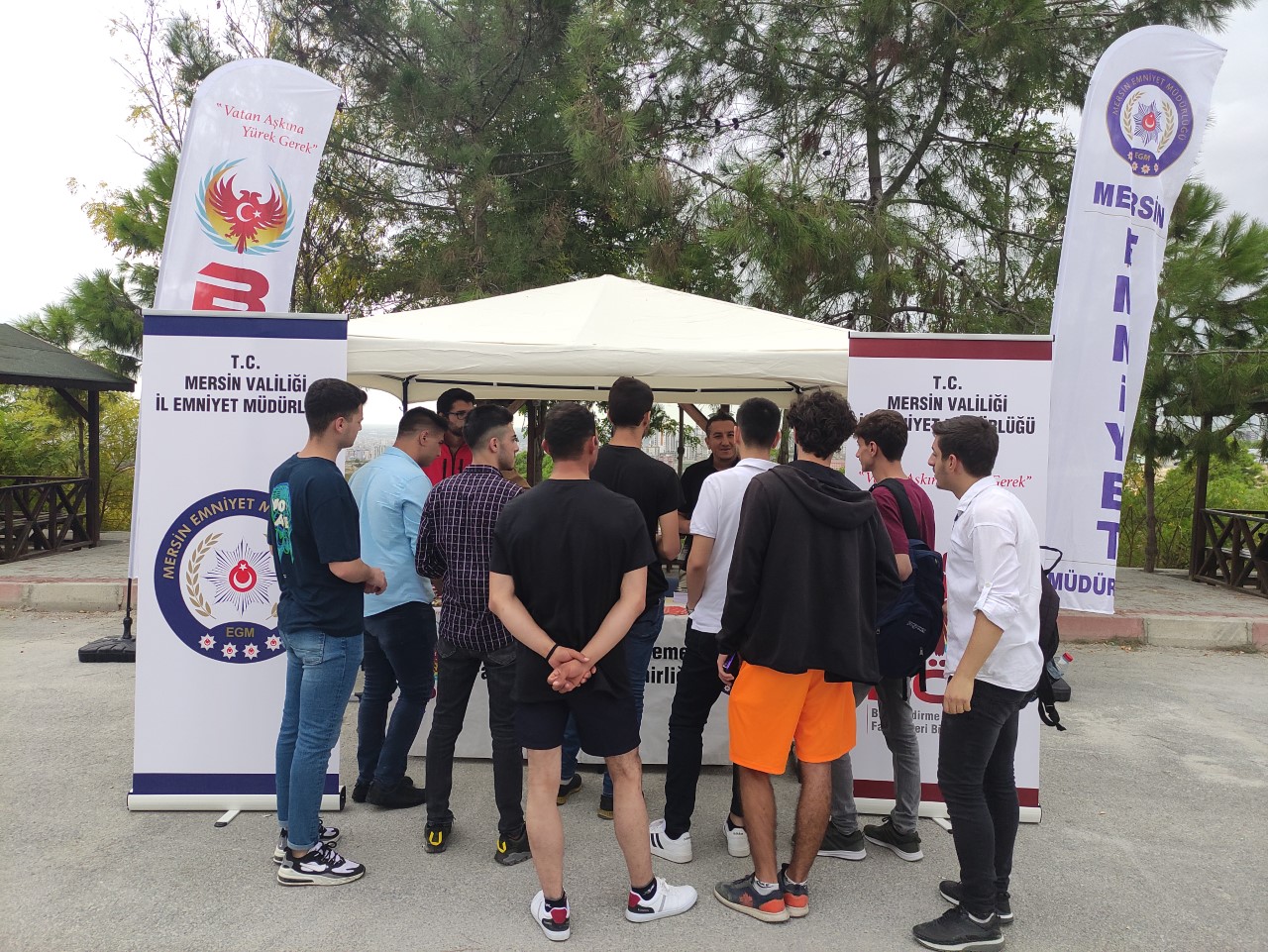 TEM Şube Müdürlüğü Bilgilendirme ve Önleme Faaliyetleri (BÖF) görevlilerince ”