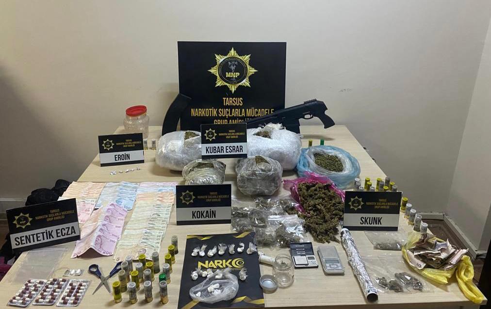 MERSİN POLİSİ UYUŞTURUCUYLA MÜCADELEDE KARARLI Tarsus İlçe Emniyet Müdürlüğü, Narkotik Suçlarla Mücadele Grup Amirliği olarak