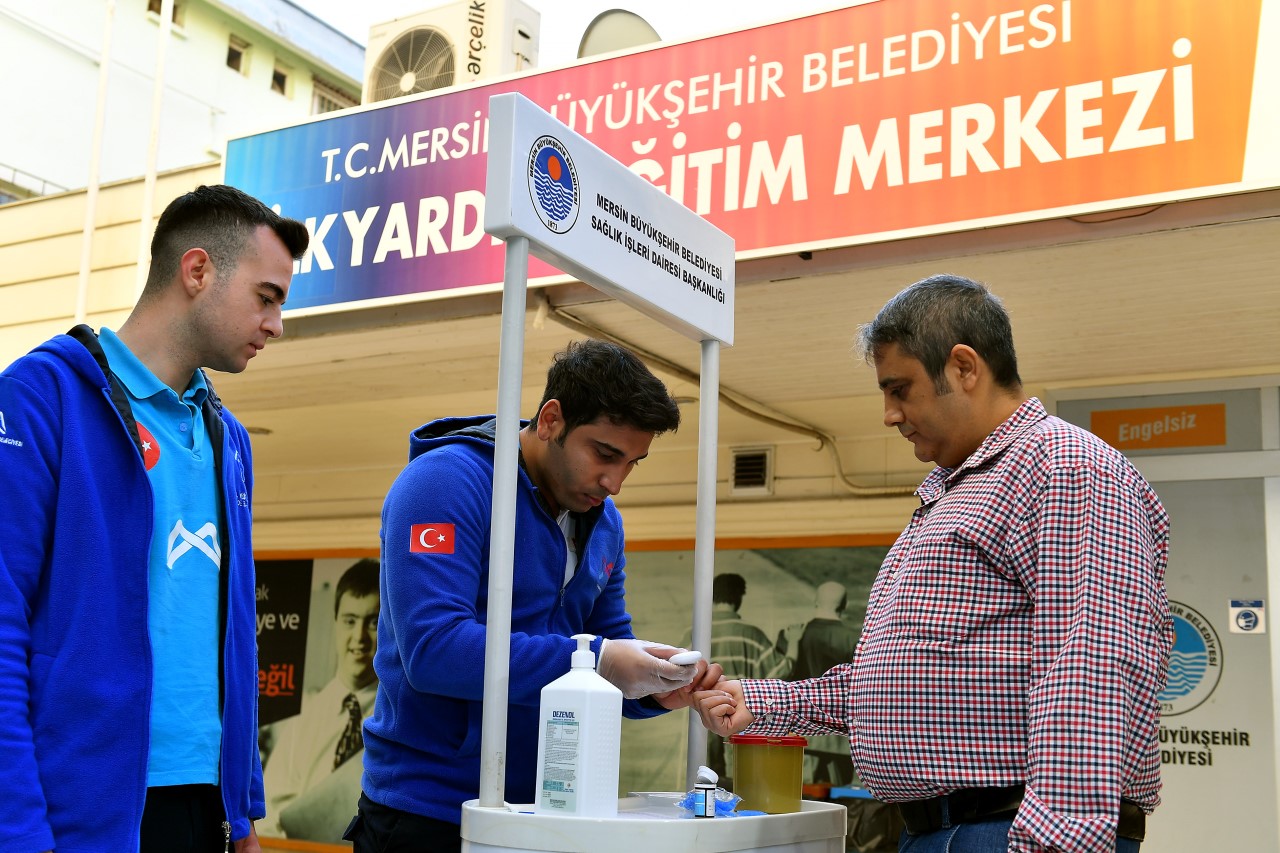 BÜYÜKŞEHİR ÇALIŞANLARINA DİYABET TARAMASI YAPILDI ÇAT BAKIR: “DİYABET, BİRÇOK HASTALIĞIN ÖNCÜLÜ OLARAK DÜŞÜNÜLÜYOR” Mersin Büyükşehir Belediyesi Sağlık İşleri Dairesi Başkanlığı tarafından, 14 Kasım