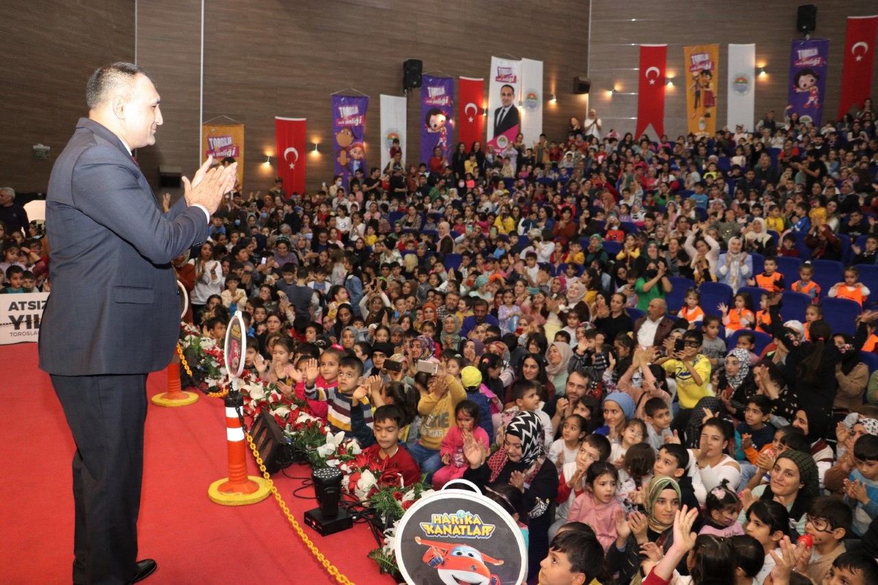 “Toroslar Belediye Başkanı Atsız Afşın Yılmaz, çok sevdiği çocukları Toroslar
