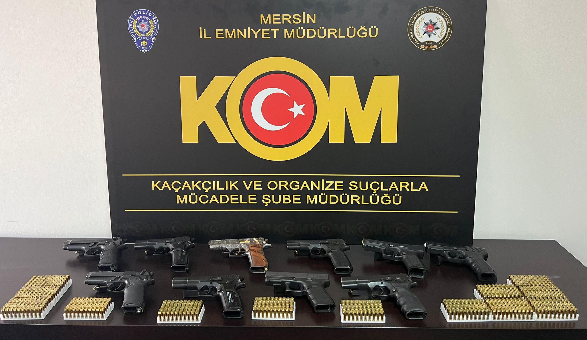 Mersin Emniyet Müdürlüğü KOM Şube Müdürlüğü ekipleri olarak 39 adrese