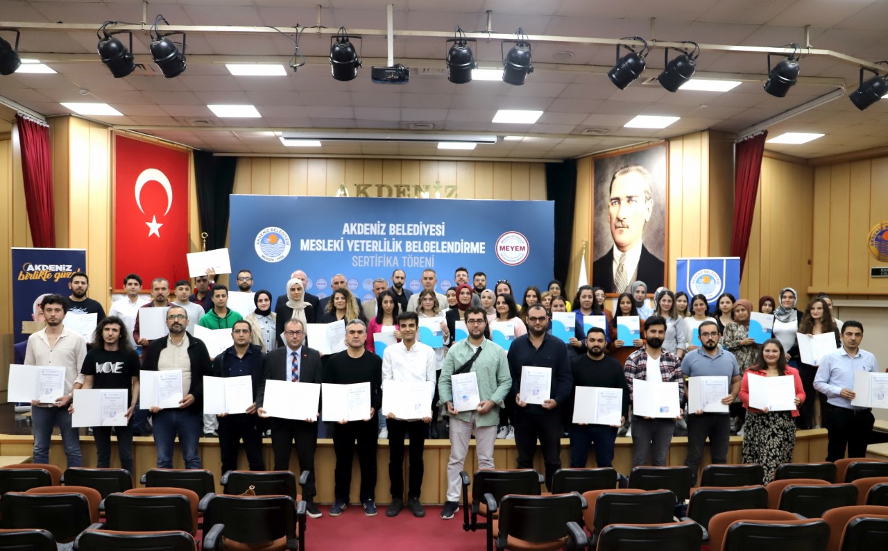 Akdeniz Belediyesi’nin, Mesleki Yeterlilik ve Belgelendirme Merkezi (MEYEM) işbirliğinde, üniversite
