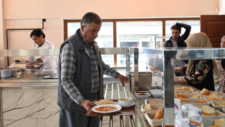 HALK RESTORAN’A VATANDAŞTAN TAM NOT Tarsus Belediyesi, vatandaşların güvenilir ve hijyenik koşullarda uygun gıdaya erişebilmelerini