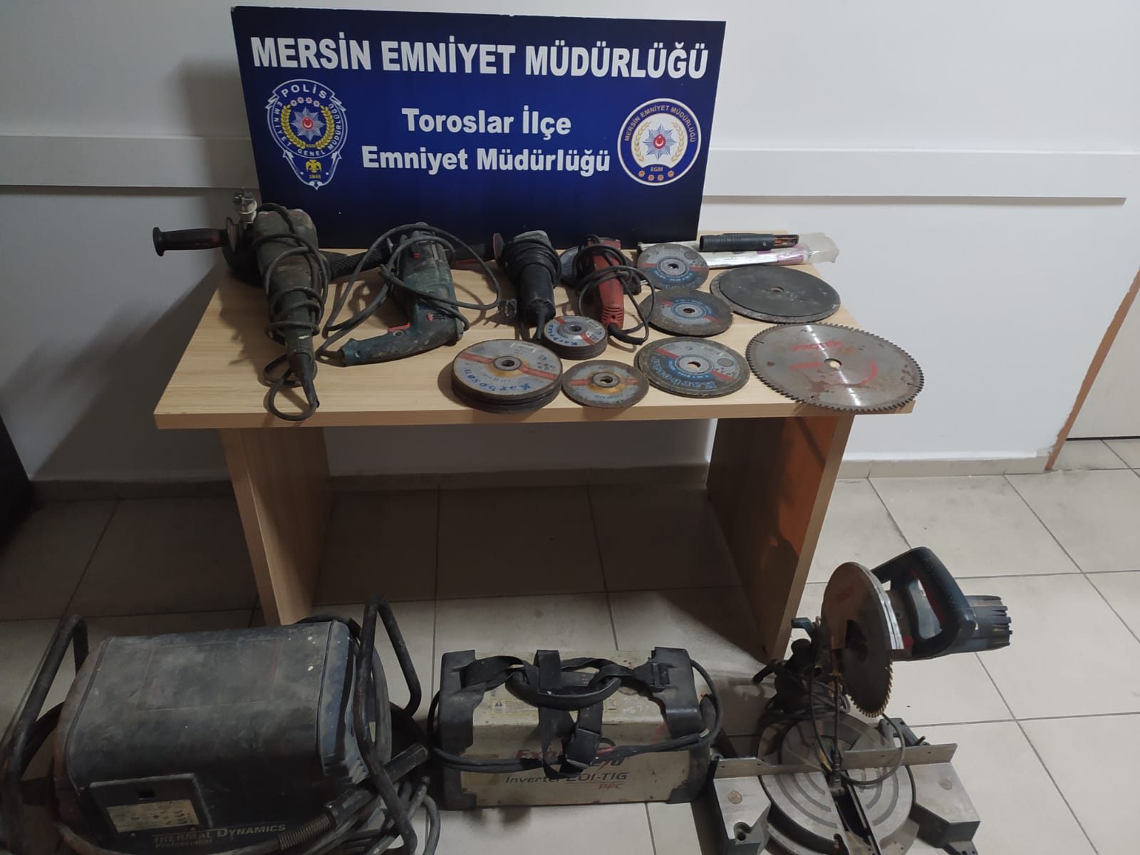 Toroslar İlçe Emniyet Müdürlüğü ekiplerince Çavak yolu üzerinde bulunan bir