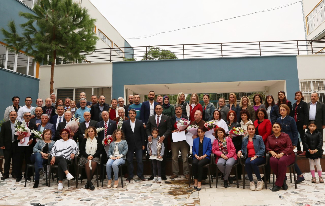 Toroslar Belediye Başkanı Atsız Afşın Yılmaz, 24 Kasım Öğretmenler Günü