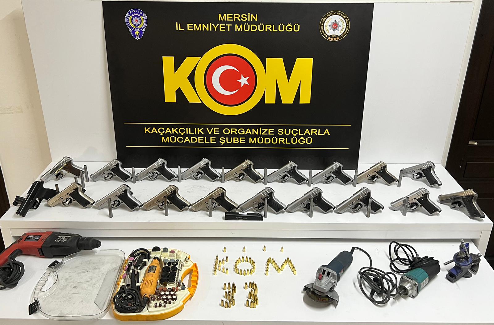 MERSİN POLİSİNDEN SİLAH TÜCCARLARINA OPERASYON Mersin Emniyet Müdürlüğü, Kaçakçılık ve Organize Suçlarla Mücadele Şube Müdürlüğü