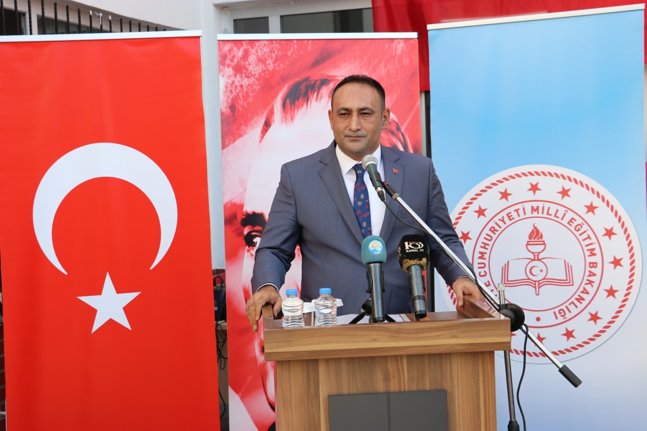 Toroslar İlçesinin eğitim kurumlarından Nihal Erdem Mesleki ve Teknik Anadolu