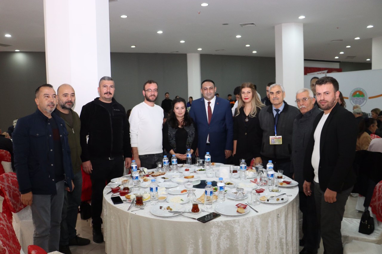 Toroslar Belediye Başkanı Atsız Afşın Yılmaz, 10 Ocak Çalışan Gazeteciler