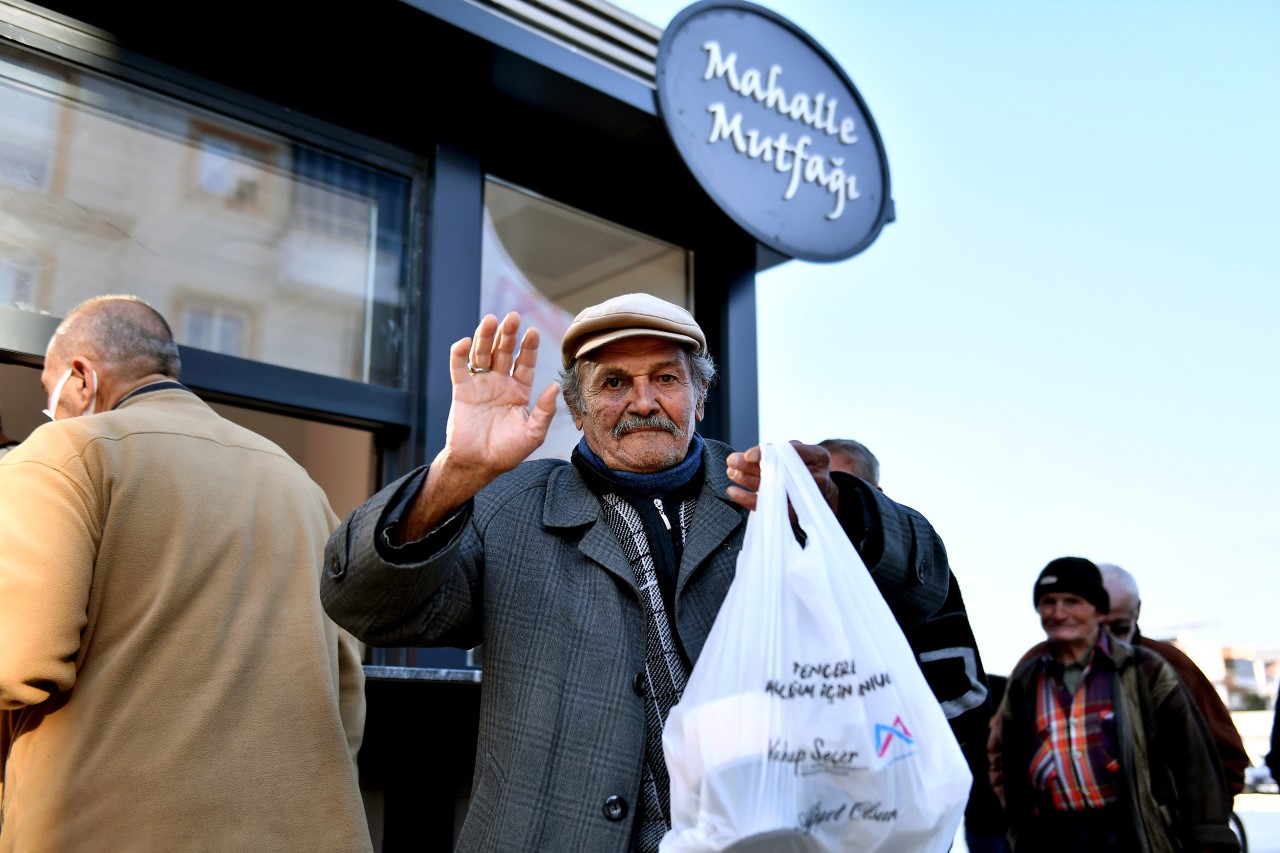 Mersin Büyükşehir Belediyesi, Erdemli ilçesine bağlı Kargıpınarı Mahallesi’nde üst üste