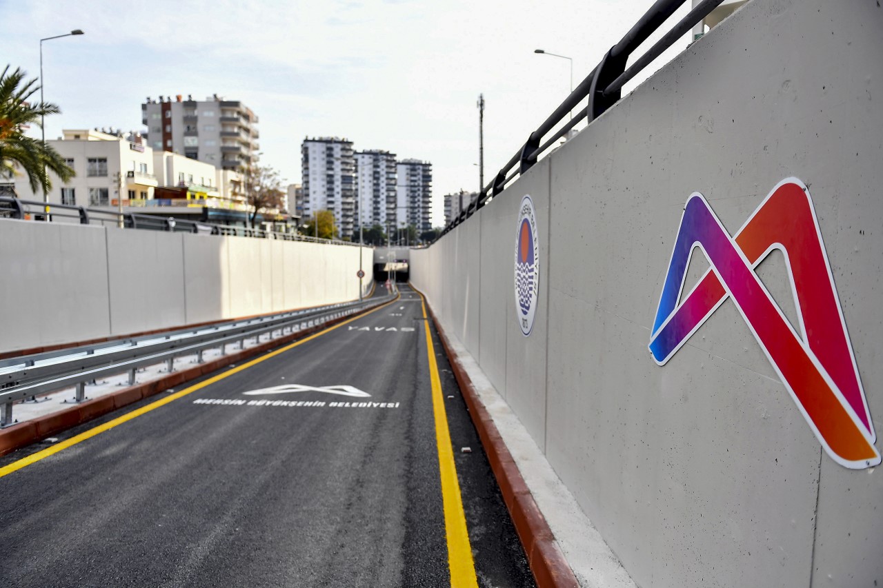 Mersin Büyükşehir Belediyesi Yol Yapım Bakım ve Onarım Dairesi, kentin