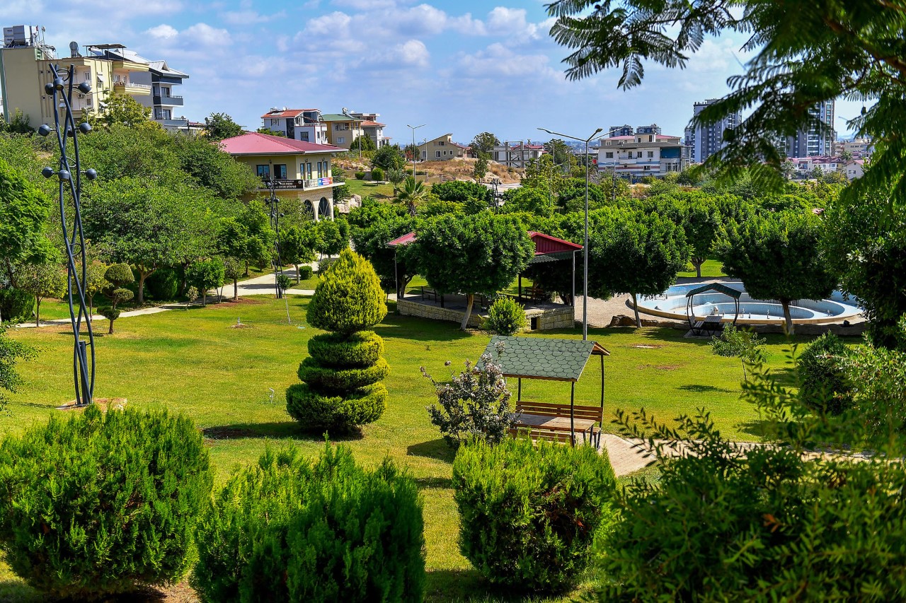 Mersin Büyükşehir Belediyesi Park ve Bahçeler Dairesi ekipleri, 2022 yılında