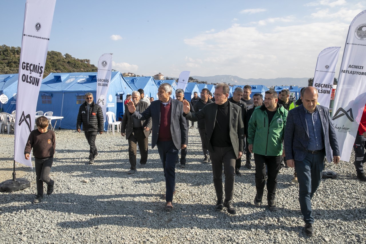 Mersin Büyükşehir Belediye Başkanı Vahap Seçer, CHP Lideri Kemal Kılıçdaroğlu
