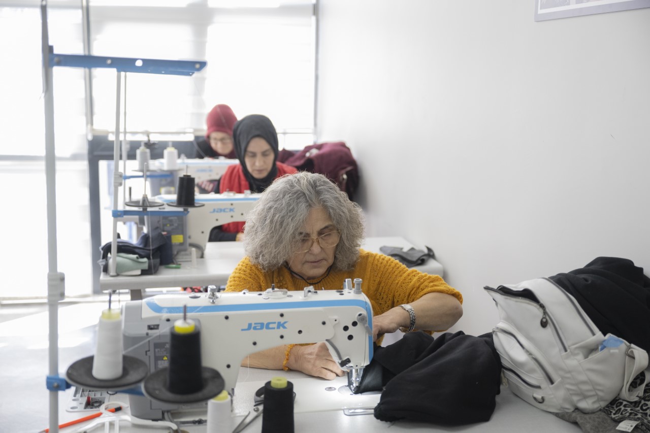 Afet bölgelerinde ilk anlardan itibaren depremzedelerin ihtiyaçlarını kalem kalem gidermeye