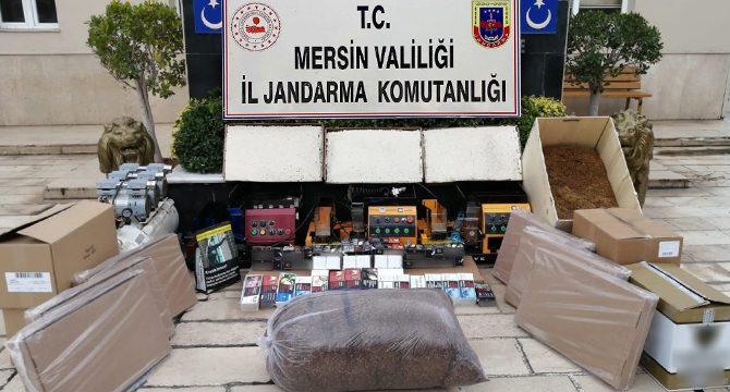 Mersin‘in Erdemli ilçesinde, kaçak 110 bin makaron (filtreli sigara kağıdı)