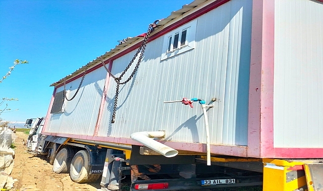 Konteyner Evi Çaldığı Öne Sürülen 3 Şüpheli Gözaltına Alındı Mersin’in Tarsus ilçesinde konteyner ev çaldığı öne sürülen 3 kişi