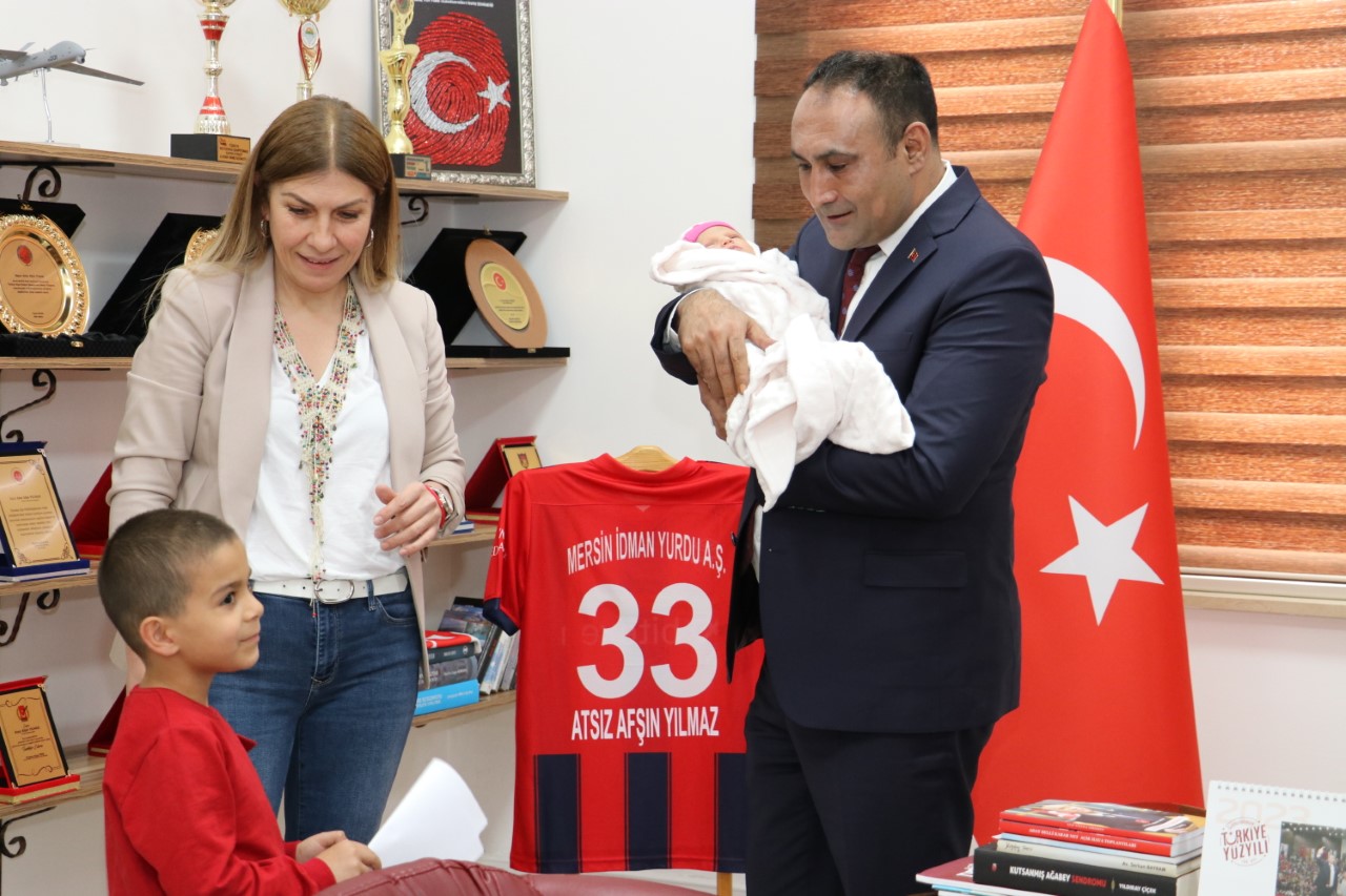   Toroslar Belediye Başkanı Atsız Afşın Yılmaz, deprem bölgesinden kente