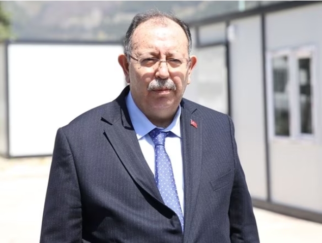 YSK Başkanı Yener, depremlerden etkilenen Hatay’da incelemede bulundu. Yener, bir