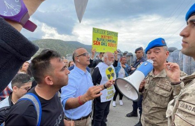 Akkuyu Nükleer Santrali’ni protesto ettikleri için gözaltına alınan ve aralarında