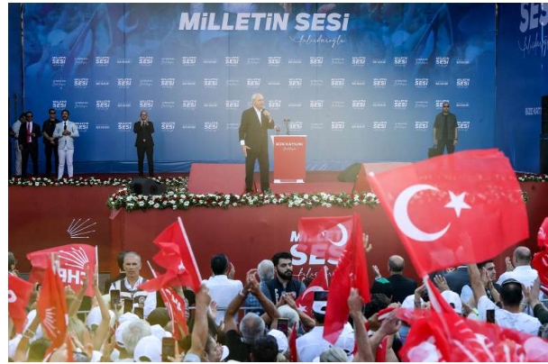 Millet İttifakı Cumhurbaşkanı adayı Kemal Kılıçdaroğlu, milletin sesi mitinginde Balıkesir’de