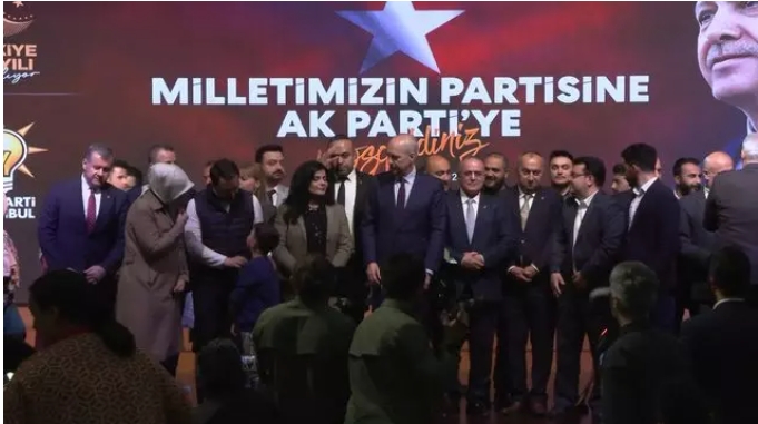 Aralarında kurucular kurulu üyesi ve genel başkan danışmanı gibi isimlerin