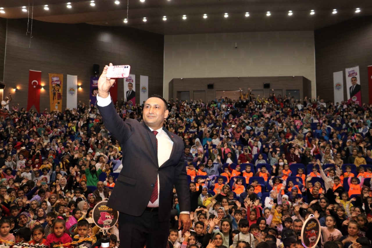 ÇİZGİ DİZİ KAHRAMANLARI, 18-23 NİSAN TARİHLERİNDE YUNUS EMRE KÜLTÜR MERKEZİ’NDE