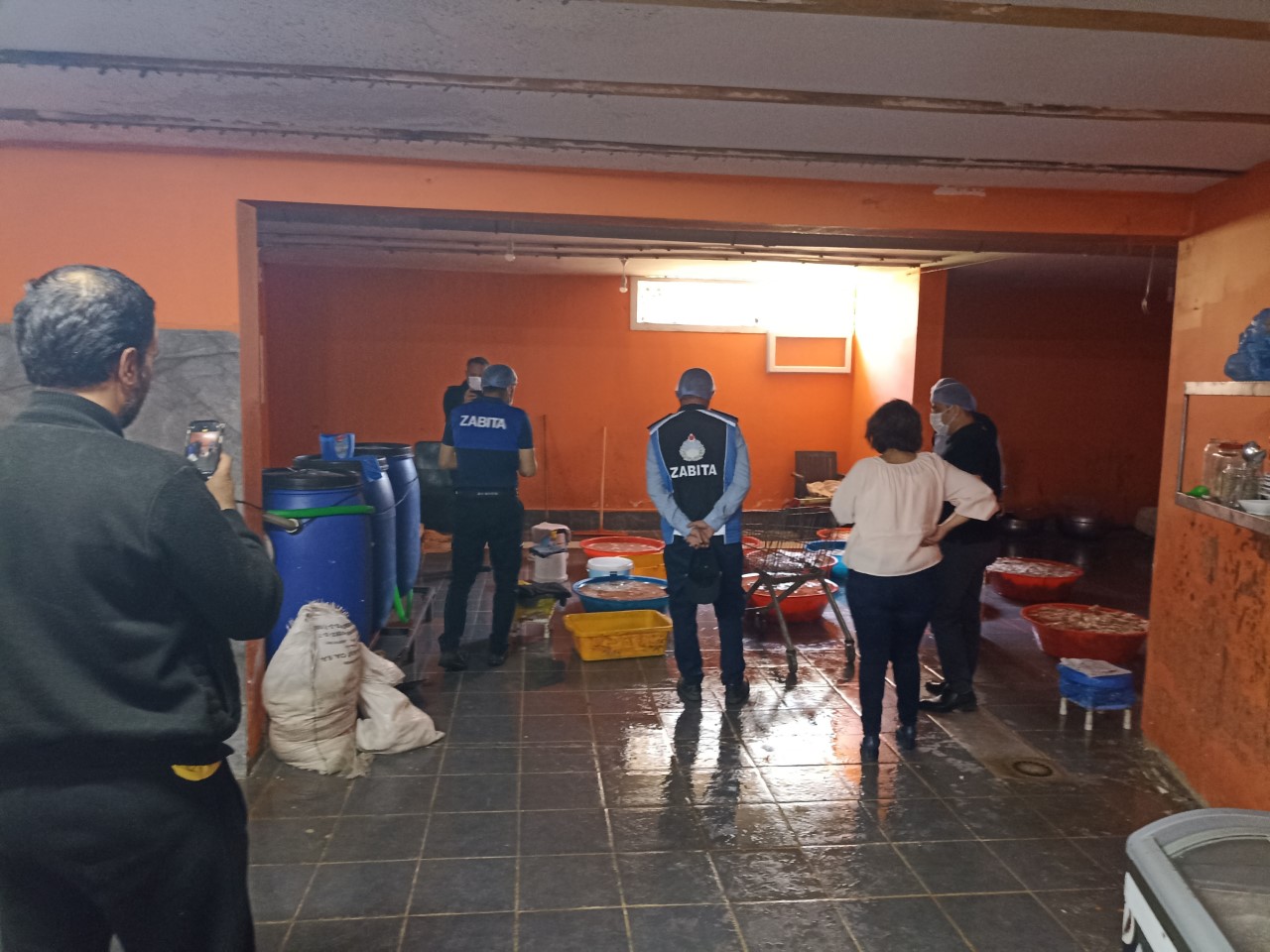 Mersin Yenişehir Belediyesi Zabıta Müdürlüğü ekipleri tarafından bir depoya yapılan