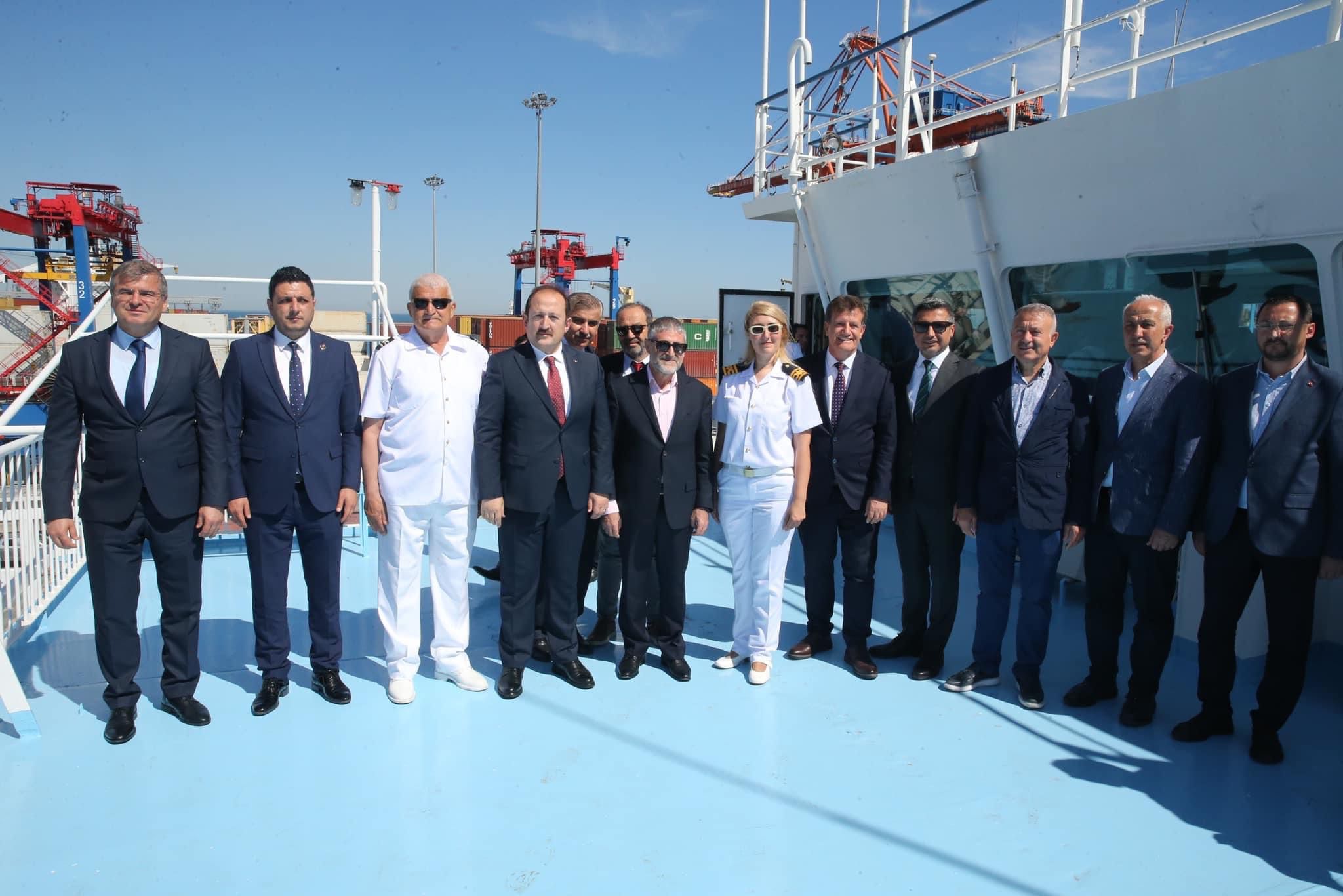 Mersin-Kuzey Kıbrıs Türk Cumhuriyeti (KKTC) arasında hem yolcu hem de