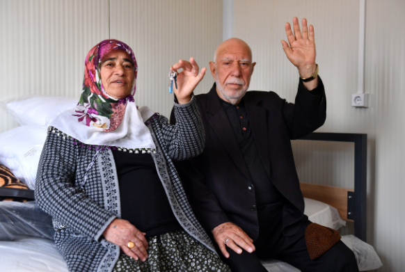 Yaşanılan deprem felaketinin ardından Başkan Vahap Seçer’in öncülüğünde tüm imkanları