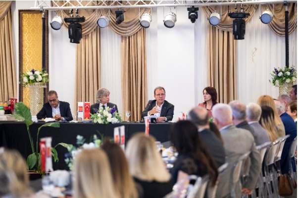 Mersin Büyükşehir Belediye Başkanı Vahap Seçer, Mersin Turizm İşletmecileri Derneği’nin