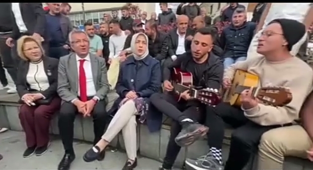 14 Mayıs seçimlerine sayılı günler kala, partiler çalışmalarına ara vermeden