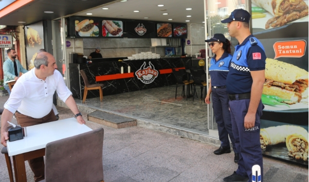 Toroslar Belediyesi, ilçe genelinde yol ve kaldırım işgalinin önüne geçmek