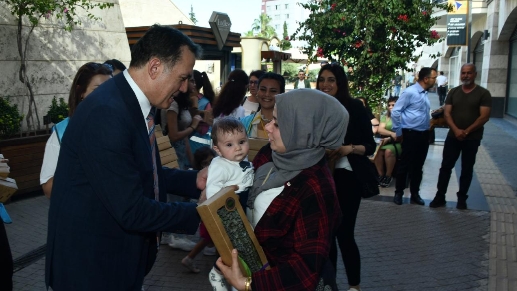 Mersin Yenişehir Belediye Başkanı Abdullah Özyiğit, 14 Mayıs Anneler Günü