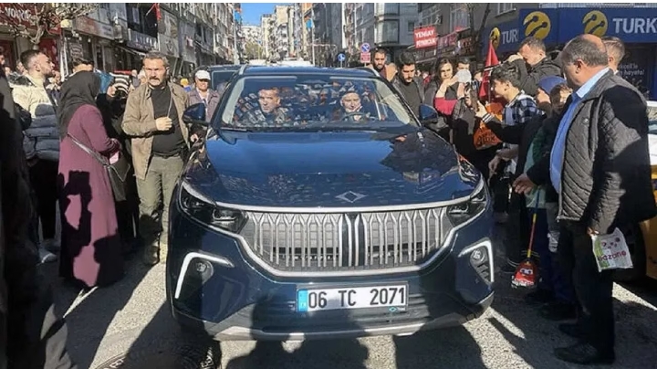 İçişleri Bakanı Süleyman Soylu’nun konvoyunda bulunan bir araç, 12 yaşındaki