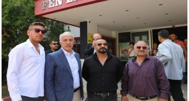 Mersin’de gerçekleştirilen seçimlerde, Akdeniz Belediye Başkanı Mustafa Gültak’ın seçim sandıklarını
