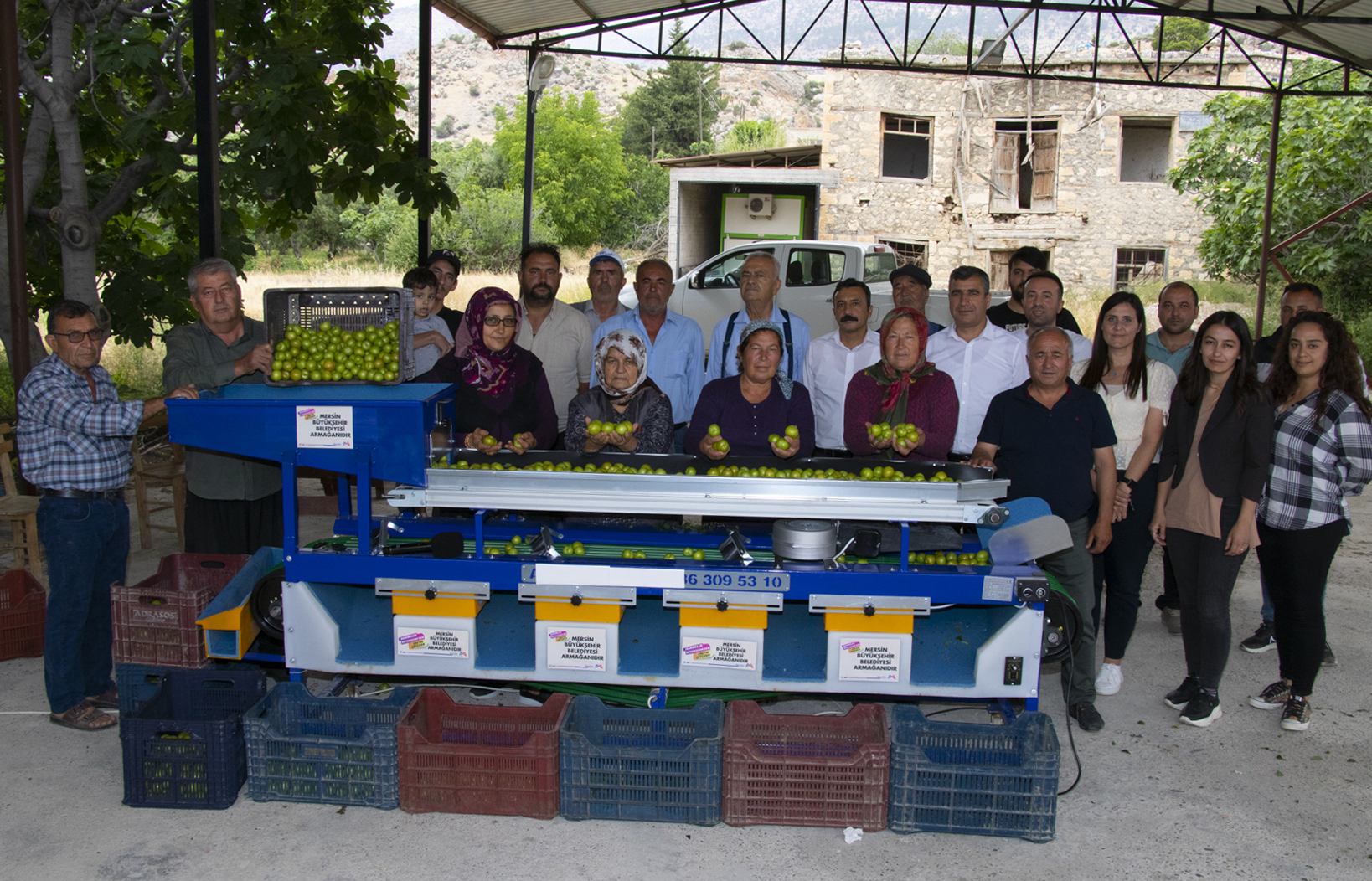 Mersin Büyükşehir Belediyesi, Mut ilçesine bağlı Suçatı ve Yıldızköy Mahalleri’ne,