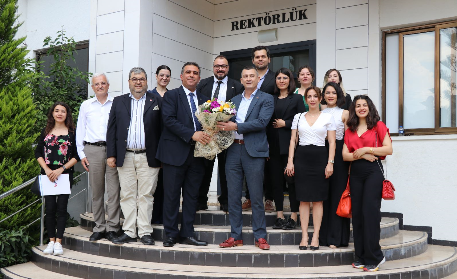 Mersin Büyükşehir Belediyesi Kariyer Merkezi; işverenlere, çalışanlara, iş arayanlara, öğrencilere