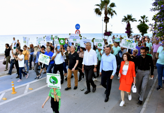 Mersin Büyükşehir Belediyesi, Başkan Vahap Seçer’in öncülüğünde çevre dostu bir kent için farkındalık yaratmayı amaçlayan etkinliklere