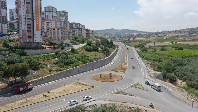 Mersin Büyükşehir Belediyesi Yol Yapım Bakım ve Onarım Dairesi’ne bağlı