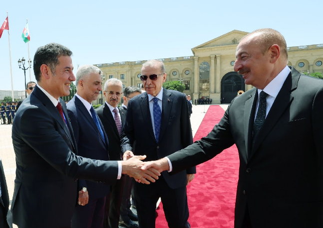 Erdoğan, üçüncü kez cumhurbaşkanı seçildikten sonra ilk yurt dışı gezisini