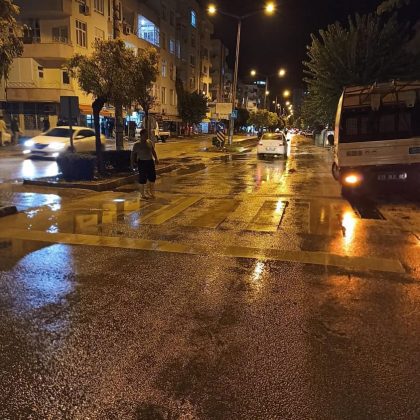 Yoğun sıcaklık yaşadığımız günlerin ardından dün akşam saatlerinde şehrimizi etkisi