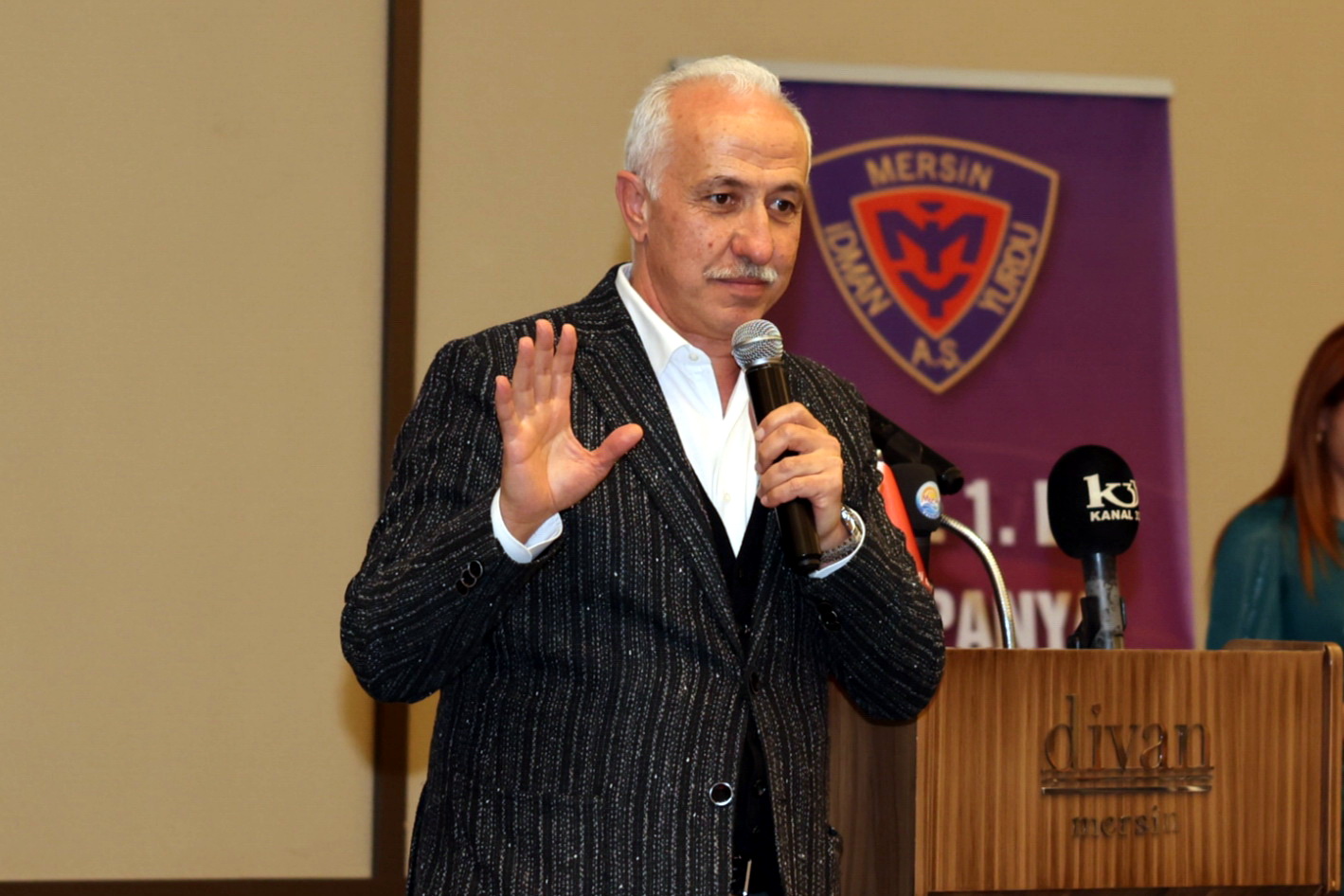 Akdeniz Belediye Başkanı M. Mustafa Gültak, Yeni Mersin İdmanyurdu (MİY)